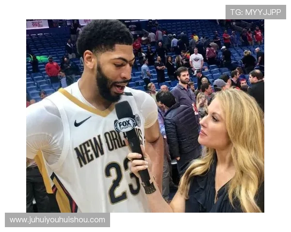 伯恩利安东尼带领球队迎战强敌，展现新赛季突破性表现