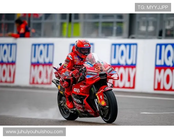 Marc Marquez击败对手，再次夺得MotoGP世界冠军