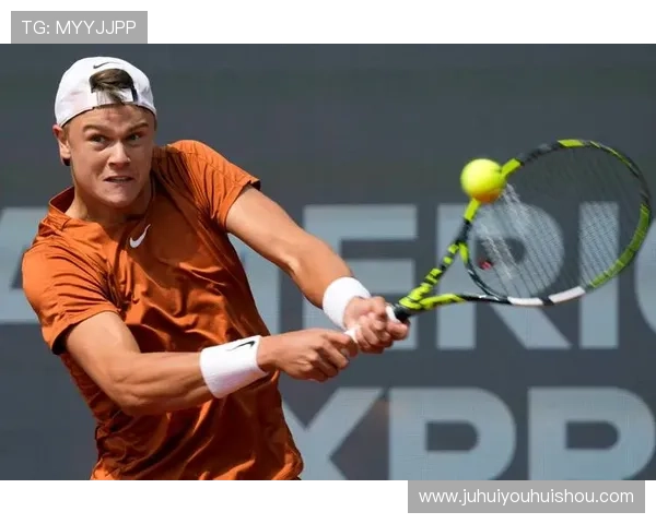 新星崛起击败世界第一掀起网坛风暴展现青春力量震撼全场