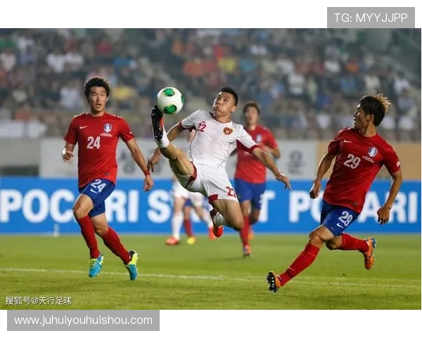 中国足球队迎战韩国，热身赛前瞻：新阵容挑战老对手，能否打破三连败纪录